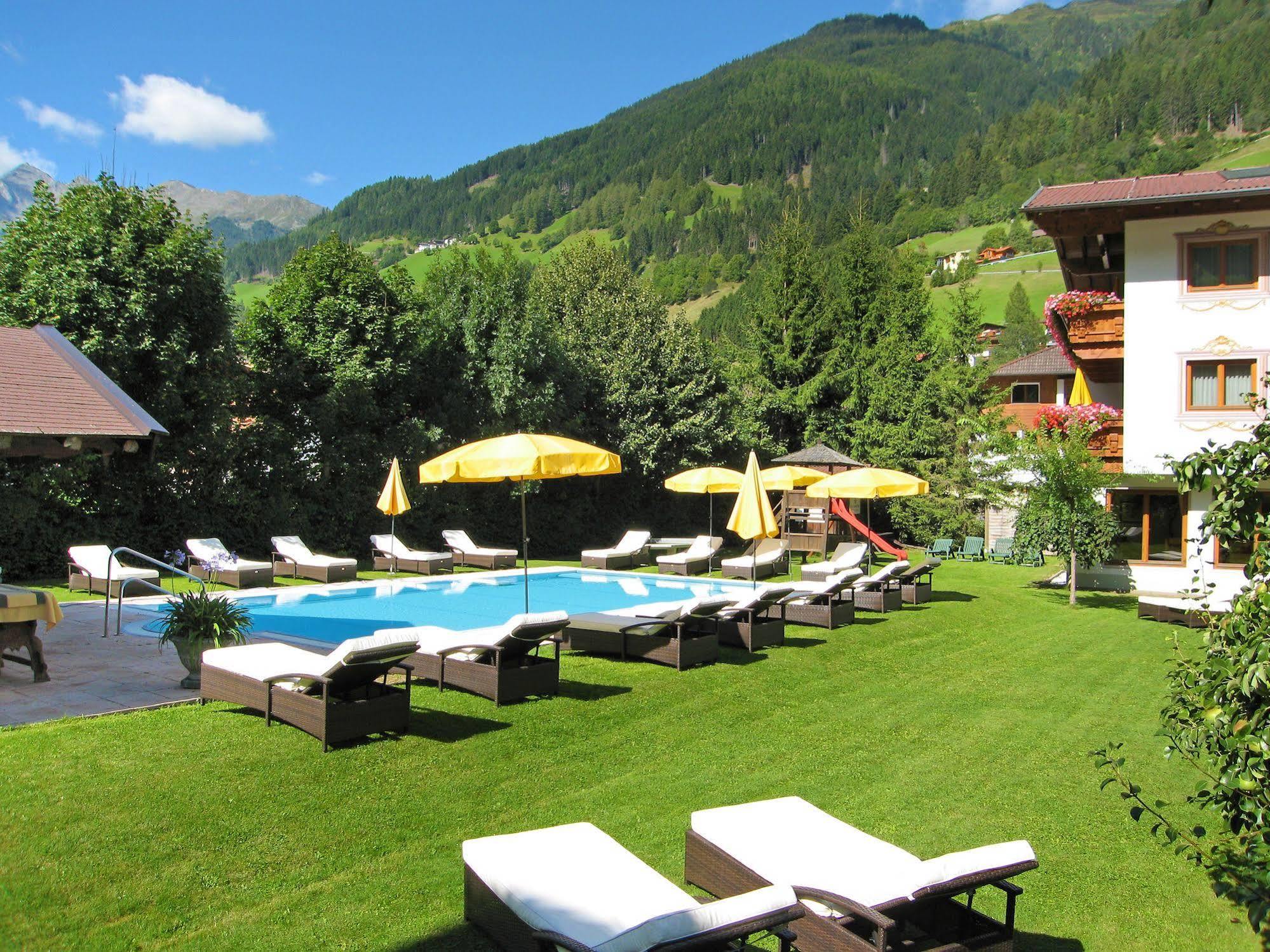 Alpenhotel Tirolerhof Neustift im Stubaital Ngoại thất bức ảnh